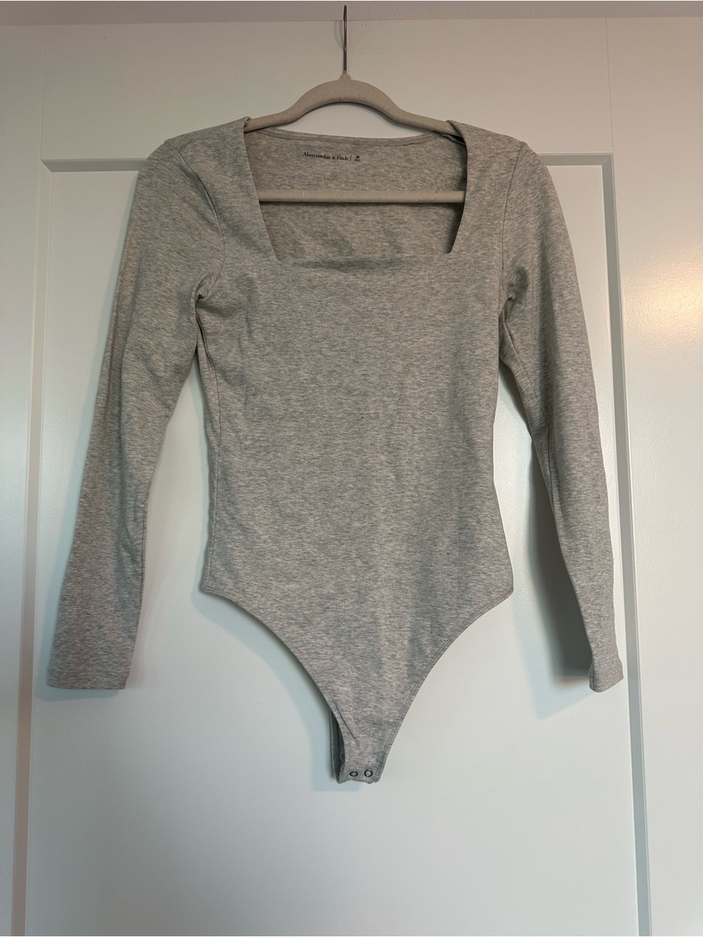 Abercrombie & Fitch Heather Gray Long-Sleeve Square Neck Bodysuit